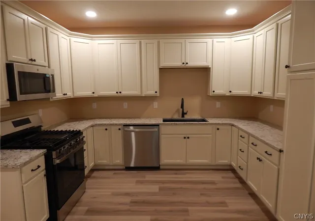 3rd image of 302 Bunker Hill, Syracuse, NY 13207 | MLS# S1663435