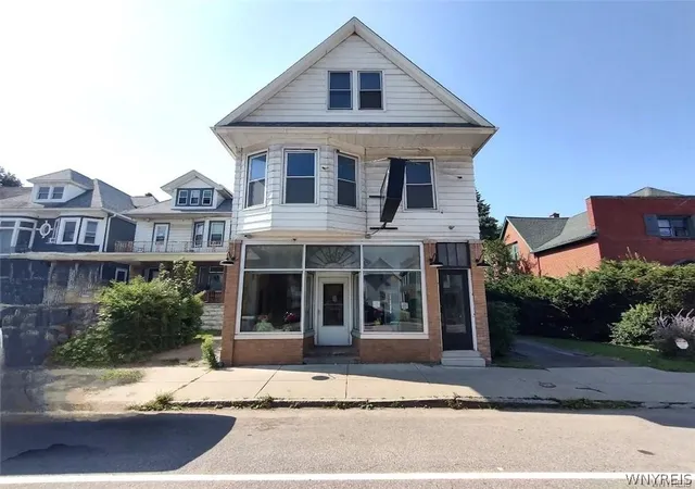 Photo 1 of Sale Pending at 543 S Park Ave, Buffalo, NY 14204 | MLS# B1663796 | Listing updated on 2026-07-29