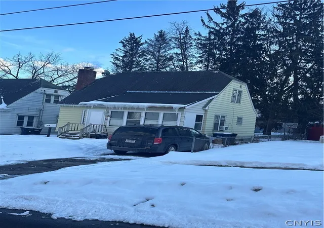 Photo 2 of Sale Pending at 141 Marvin Rd, Syracuse, NY 13207 | MLS# S1663767 | Listing updated on 2026-04-01