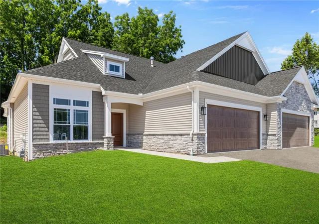 2nd image of 25 Eagle Holw, Perinton, NY 14526 | MLS# R1663861