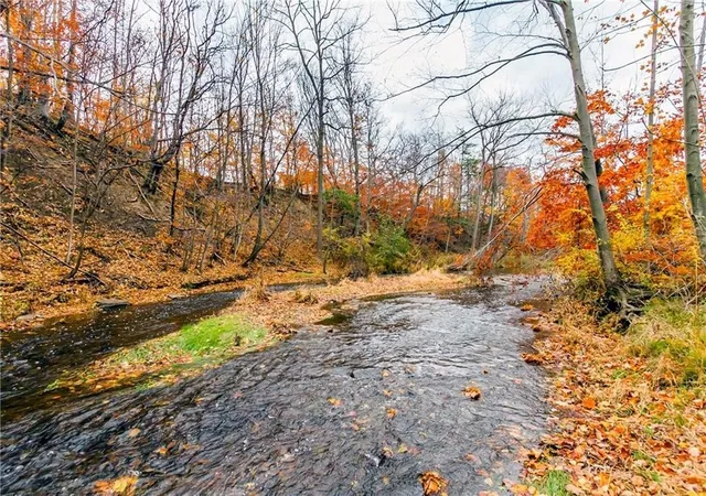 22nd image of 1402 Creeks Edge Dr, Webster, NY 14580 | MLS# R1664003