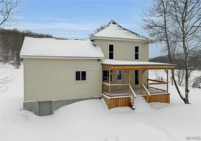 Homes for sale in Yorkshire, NY | 4282 Gun Barrel Rd, Yorkshire, NY 14042 | MLS# B1663800