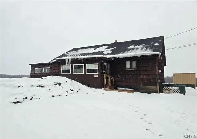 Homes for sale in Granby, NY | 138 Ritchie Rd, Granby, NY 13069 | MLS# S1663939