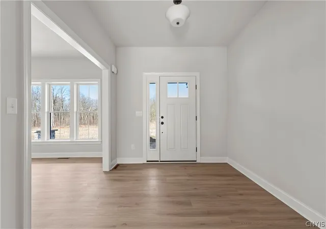 Photo 4 of Single family home for sale at 1954 N Ridge Dr, Chittenango, NY 13037 | MLS# S1664079 | Listing updated on 2026-03-31