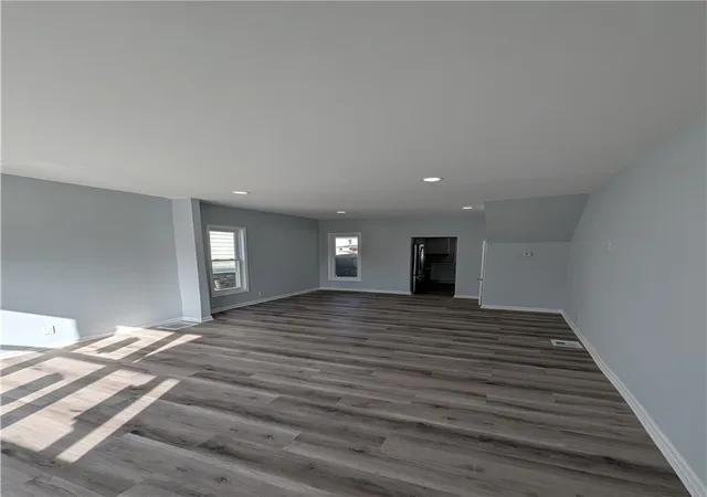 Photo 2 of Single family home for sale at 820 Lincoln St, Elmira, NY 14901 | MLS# R1663778 | Listing updated on 2026-07-11