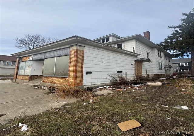 3rd image of 944 Walden Ave, Buffalo, NY 14211 | MLS# B1664329