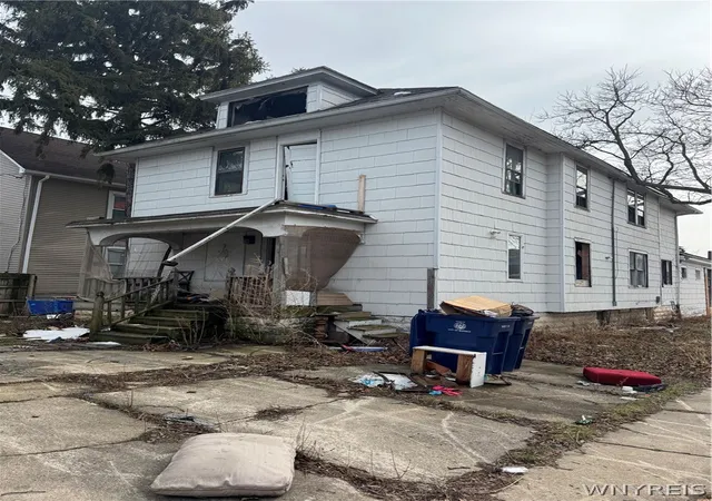 5th image of 944 Walden Ave, Buffalo, NY 14211 | MLS# B1664329