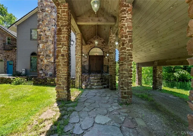 Photo 3 of Single family home for sale at 150 Valleygate Dr, Parish, NY 13131 | MLS# S1664415 | Listing updated on 2026-07-24