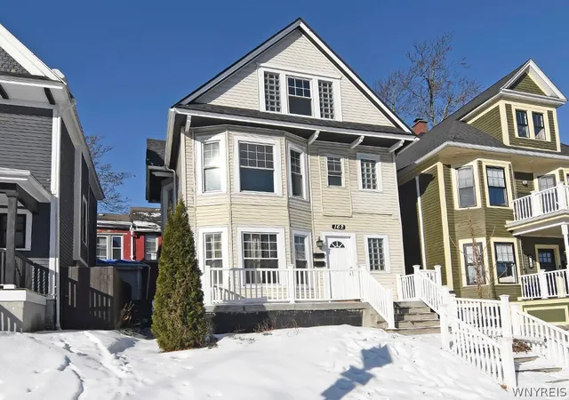 Homes for sale in Buffalo, NY | 162 Harvard Pl, Buffalo, NY 14209 | MLS# B1662771