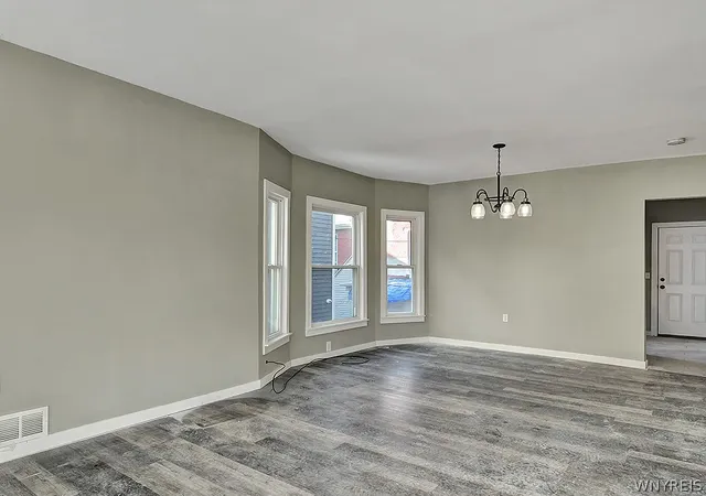 Homes for sale in Buffalo, NY | 162 Harvard Pl, Buffalo, NY 14209 | MLS# B1662771