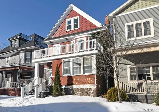2nd image of 28 Horton Pl, Buffalo, NY 14209 | MLS# B1662763