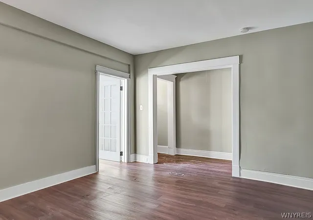 Homes for sale in Buffalo, NY | 28 Horton Pl, Buffalo, NY 14209 | MLS# B1662763