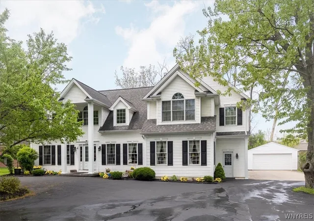 Photo 1 of Single family home for sale at 860 Union Rd, West Seneca, NY 14224 | MLS# B1656215 | Listing updated on 2026-06-23