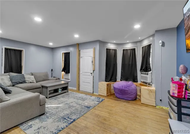 Homes for sale in Cambria, NY | 2961 Franklin St, Cambria, NY 14132 | MLS# B1664762