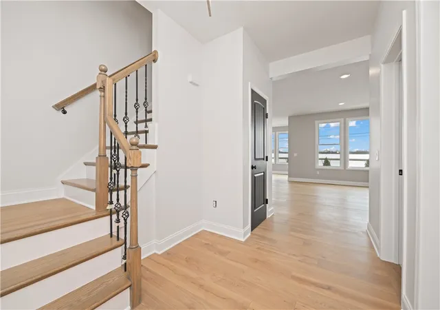 3rd image of 1009 Via Angelo Custode, Parma, NY 14468 | MLS# R1664764
