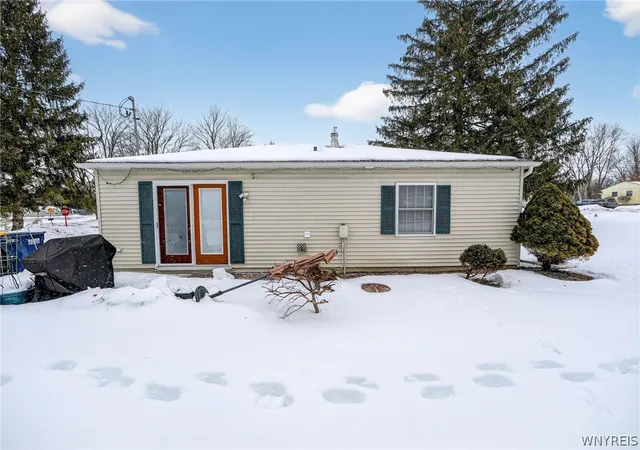 3rd image of 5677 Eastwood Dr, Verona, NY 13478 | MLS# B1664107