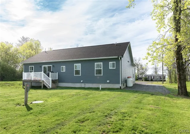 Homes for sale in Lyme, NY | 20452 S Shore Rd, Lyme, NY 13693 | MLS# S1664893