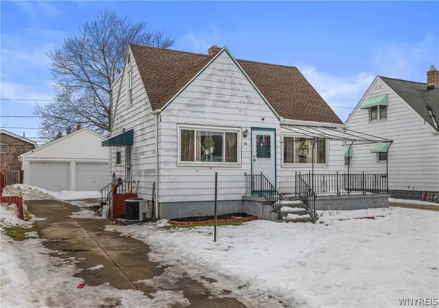 1st image of 12 Leonard Post Dr, Buffalo, NY 14211 | MLS# B1665095
