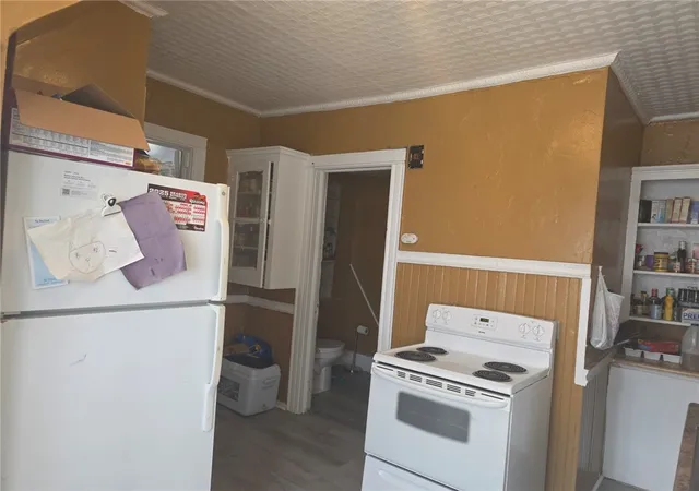 Listing Photo 2 - Condo for sale in building located at 507-511 Hayward Ave, Rochester, NY 14609 - Unit #