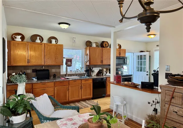 4th image of 46 S Washington Ave, Oxford, NY 13830 | MLS# R1665230