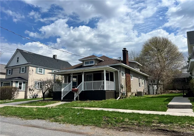 Homes for sale in Watertown City, NY | 412 Moffett St, Watertown City, NY 13601 | MLS# S1665268