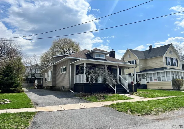 Homes for sale in Watertown City, NY | 412 Moffett St, Watertown City, NY 13601 | MLS# S1665268
