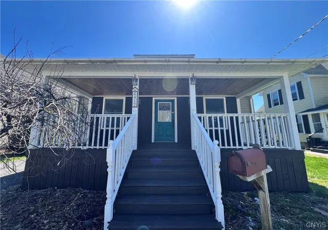 Homes for sale in Watertown City, NY | 412 Moffett St, Watertown City, NY 13601 | MLS# S1665268