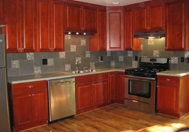 Photo 4 of House for sale at 196 Bristol St, Canandaigua, NY 14424 | MLS# R1665353 | Listing updated on 2026-04-14