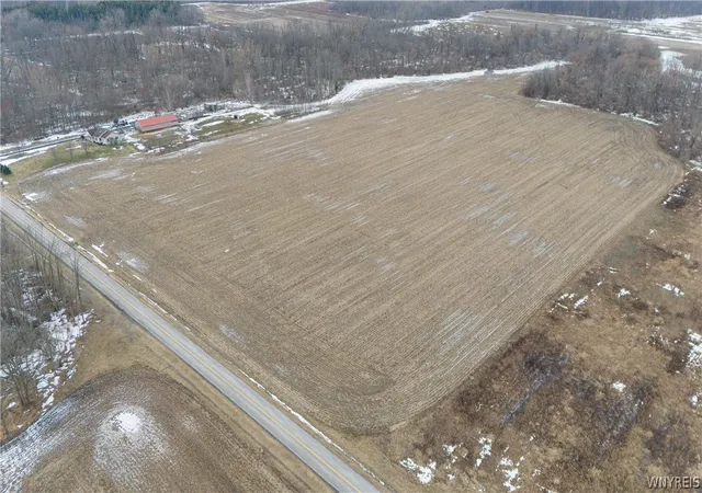 5th image of 2684 Daniels Rd, Wilson, NY 14172 | MLS# B1664908
