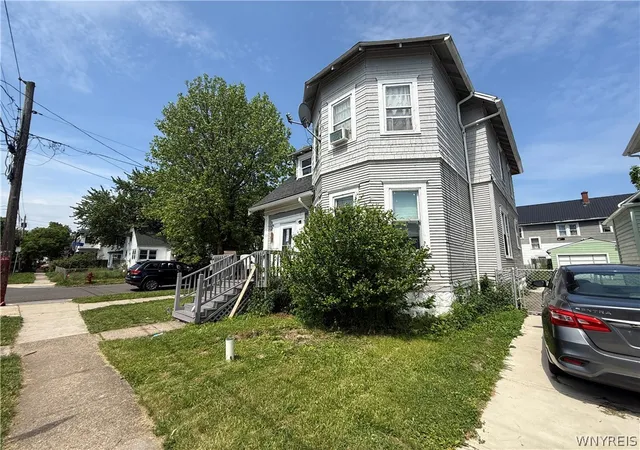 1st image of 32 Wyandotte Ave, Buffalo, NY 14207 | MLS# B1664094