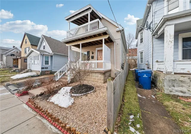 Homes for sale in Buffalo, NY | 20 Deer St, Buffalo, NY 14207 | MLS# B1665438