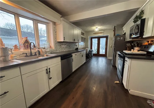 Photo 5 of Single family home for sale at 680 Perine St, Elmira, NY 14904 | MLS# R1665285 | Listing updated on 2026-05-20