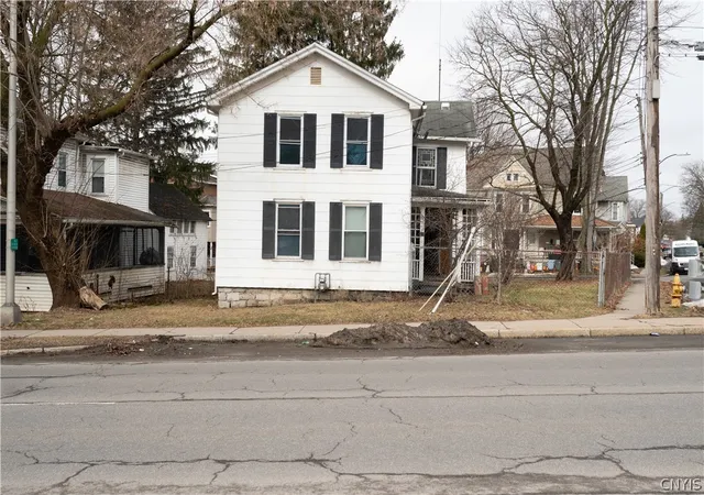 Photo 1 of Sale Pending at 31 Arterial W, Auburn, NY 13021 | MLS# S1664475 | Listing updated on 2026-03-31