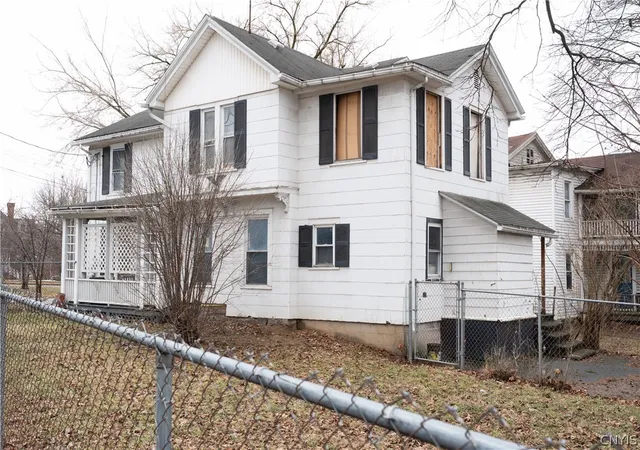 Listing Photo 3 - Condo for sale in building located at 31 Arterial W, Auburn, NY 13021