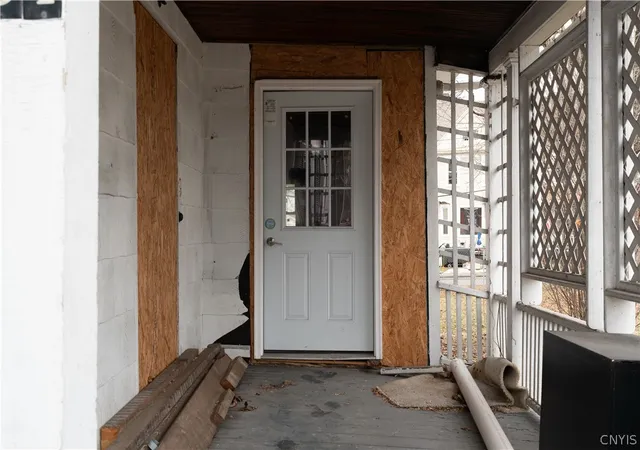 Listing Photo 5 - Condo for sale in building located at 31 Arterial W, Auburn, NY 13021
