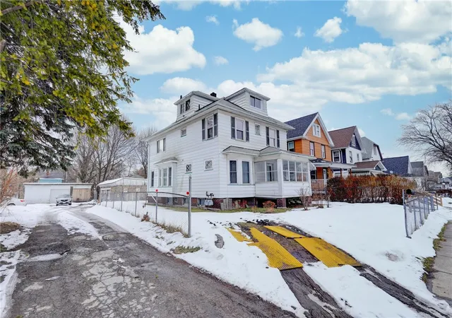 Homes for sale in Rochester, NY | 328 Ne Durnan St Ne, Rochester, NY 14621 | MLS# R1665689