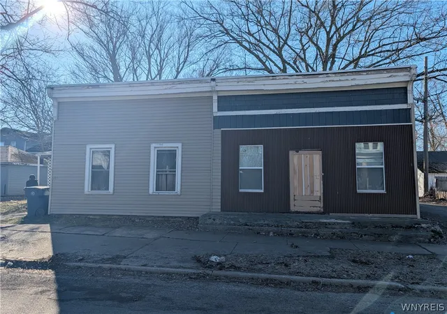 1st image of 165 Erie St, Lockport City, NY 14094 | MLS# B1665535