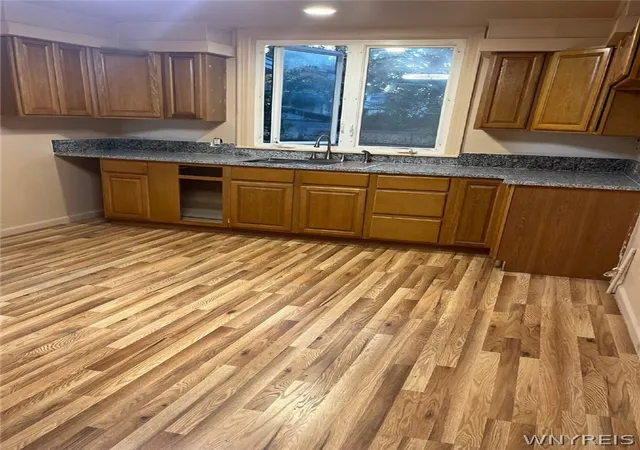 4th image of 165 Erie St, Lockport City, NY 14094 | MLS# B1665535