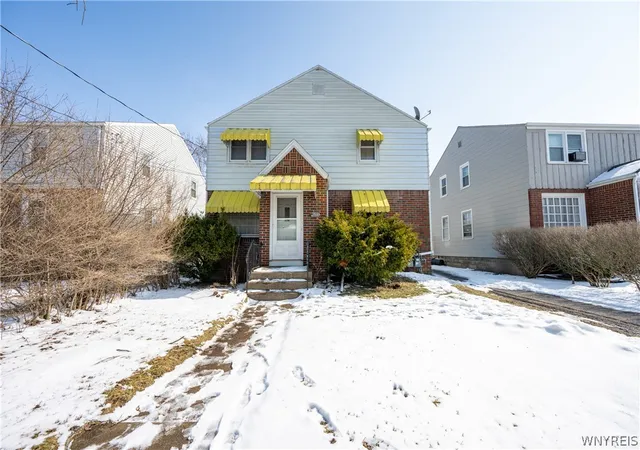 Homes for sale in Amherst, NY | 251 Springville Ave, Amherst, NY 14226 | MLS# B1665479