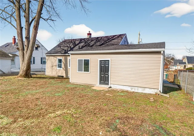 Homes for sale in Rochester, NY | 67 Gray St, Rochester, NY 14609 | MLS# R1665411