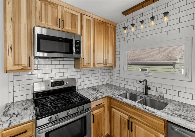 Photo 3 of Single family home for sale at 94 Griswold St, Walton, NY 13856 | MLS# R1665836 | Listing updated on 2026-07-15