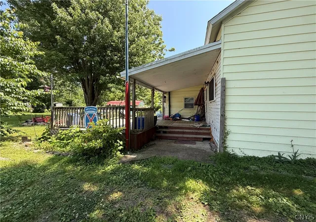 Homes for sale in Cape Vincent, NY | 352 S Real St, Cape Vincent, NY 13618 | MLS# S1666155