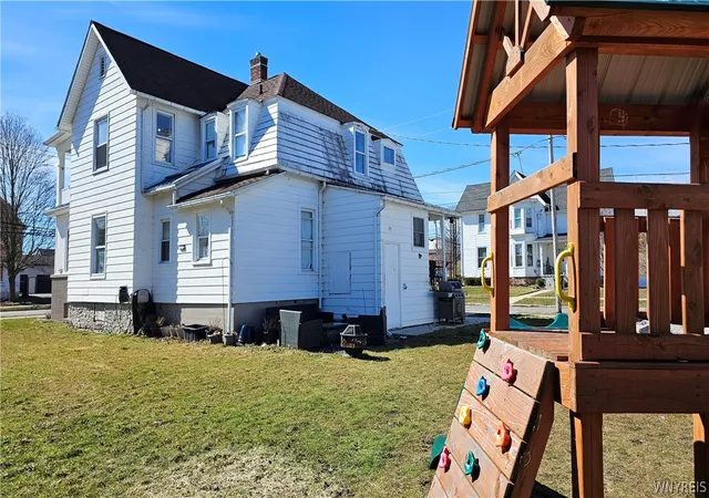 2nd image of 49 State St, Royalton, NY 14105 | MLS# B1666310