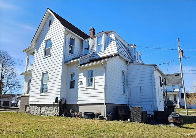 3rd image of 49 State St, Royalton, NY 14105 | MLS# B1666310
