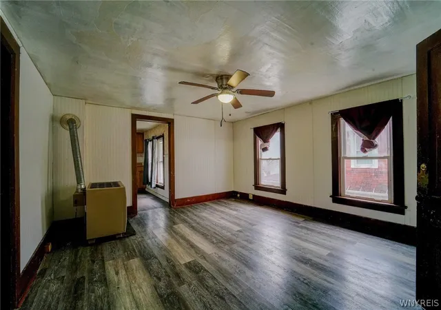 12th image of 306 Lord St, Dunkirk, NY 14048 | MLS# B1666108