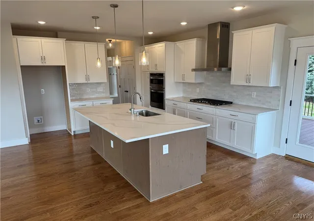 3rd image of 8540 Angus Path, Cicero, NY 13039 | MLS# S1666483