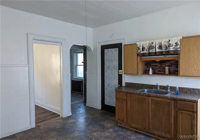 Homes for sale in Buffalo, NY | 32 Gladstone St, Buffalo, NY 14207 | MLS# B1666642