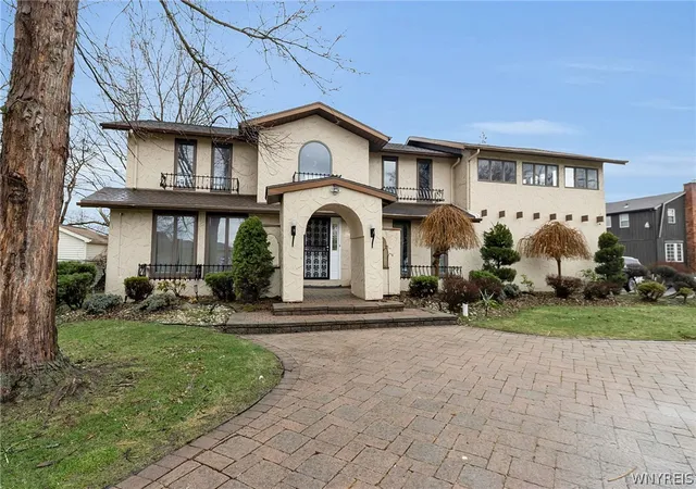 Homes for sale in Grand Island, NY | 660 S Colony Rd, Grand Island, NY 14072 | MLS# B1666730