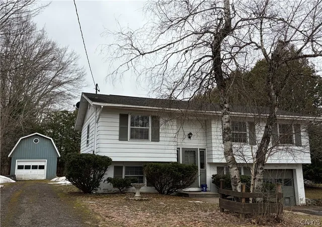 Homes for sale in Whitestown, NY | 103 Monroe St, Whitestown, NY 13424 | MLS# S1666774