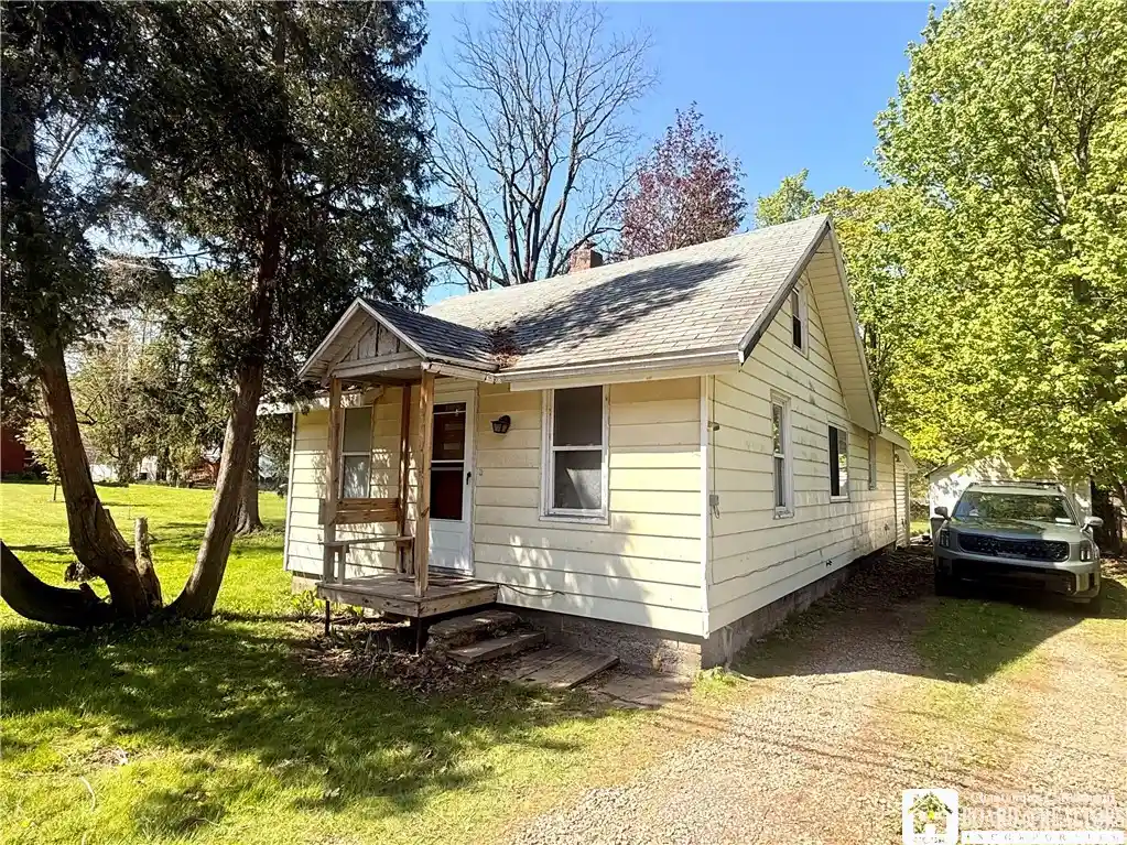 Photo 1 of Single family home for sale at 9557 Route 60, Fredonia, NY 14063 | MLS# R1666402 | Listing updated on 2026-09-17